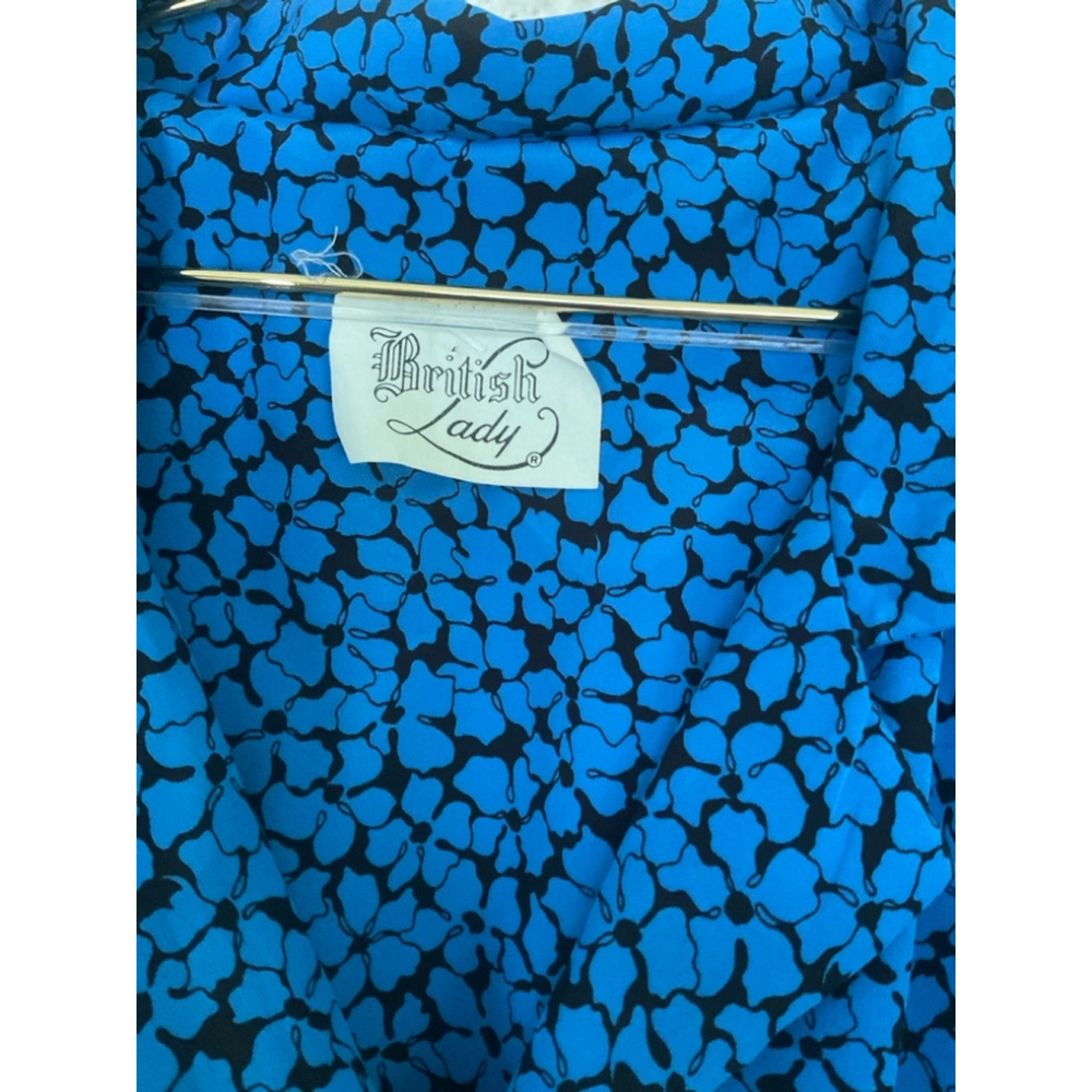 SALE 5/$25! British Lady Dress, Sz 8, Blue Flowers, 1970s Vintage - Picture 2 of 6